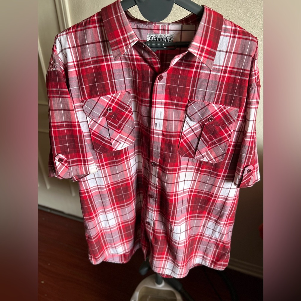 5XL red and white short sleeve plaid 2 front pocket button up